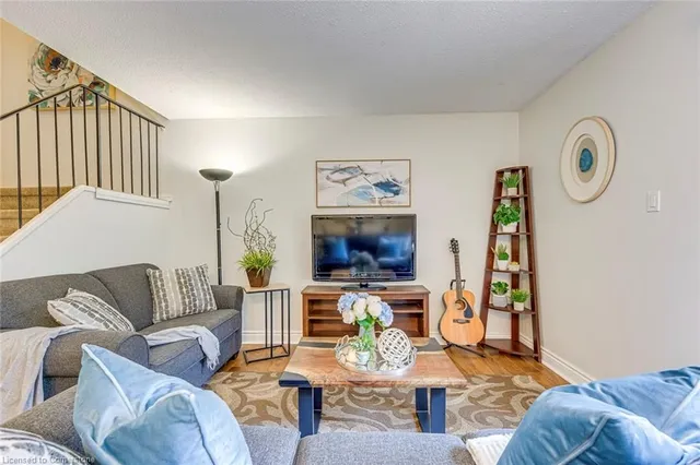 Additional image 7 of 1008 Falgarwood Dr Unit 2