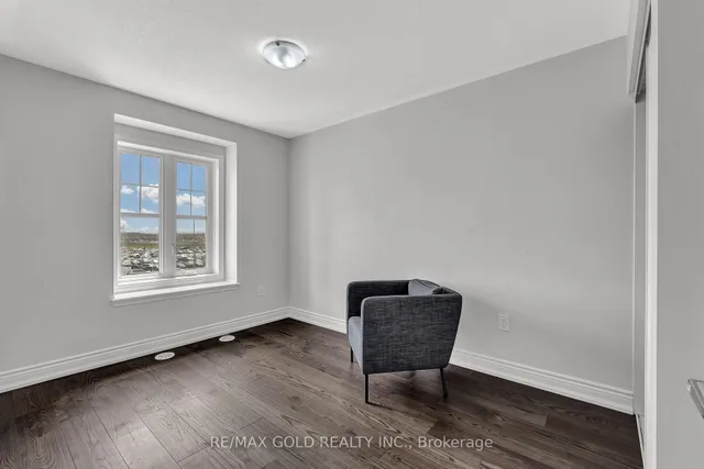 Additional image 26 of 37 Baycliffe Cres