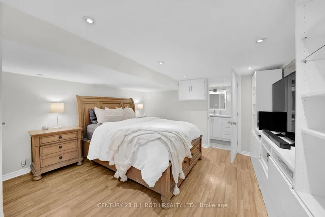 Additional image 23 of 78 PRITCHARD Ave