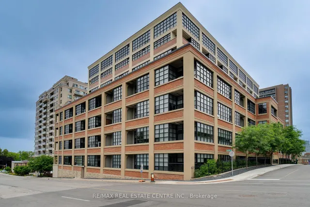 Additional image 44 of 112 Benton St Unit 211