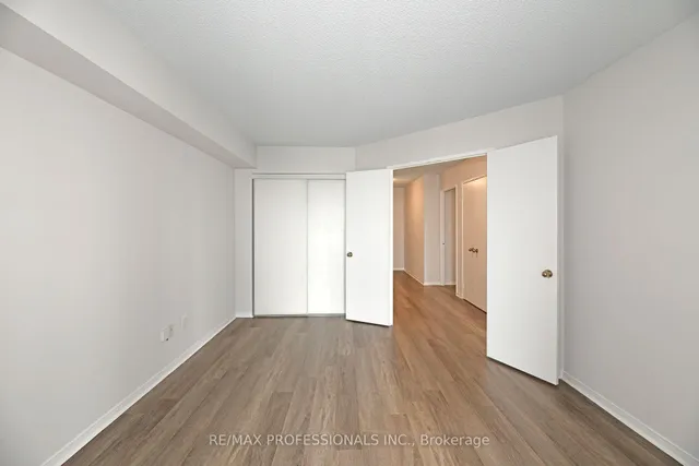 Additional image 22 of 2269 Lakeshore Rd Unit 2004