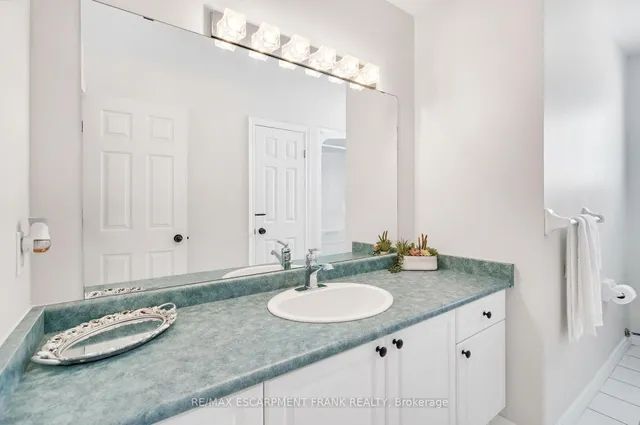 Additional image 30 of 205 Portage Lane