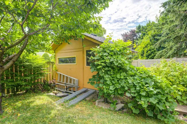 Additional image 43 of 9 Thane Crt