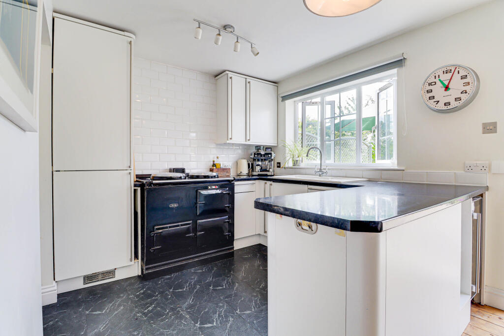 Additional image 4 of Barnfield Road, Harpenden, Hertfordshire, AL5