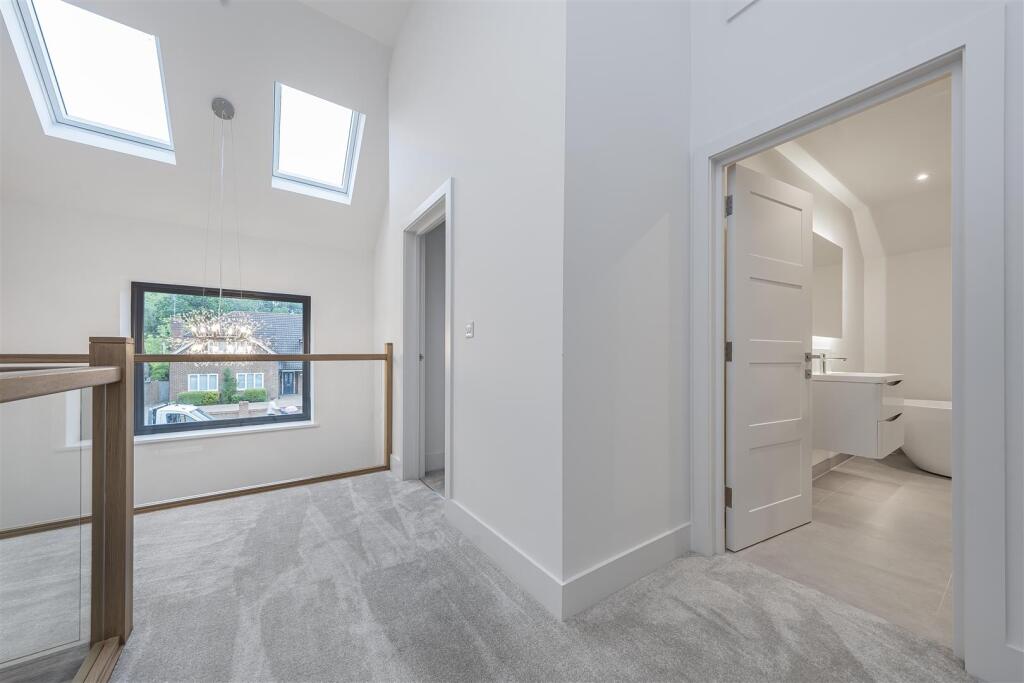 Additional image 21 of Bucknalls Drive, Bricket Wood, St. Albans