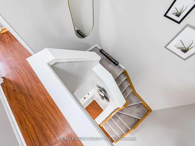 Additional image 29 of 7 Dunlop Crt