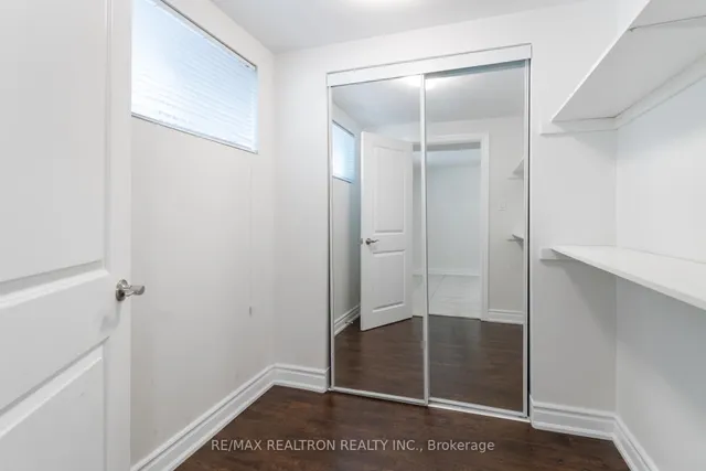 Additional image 42 of 44 Caracas Rd