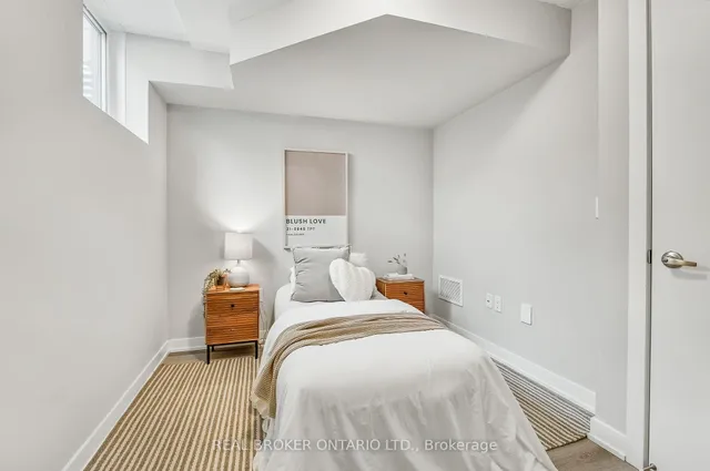 Additional image 43 of 527 Shaver Rd Unit 7