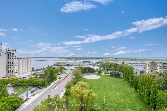 Additional image 24 of 650 Queens Quay Unit 1709