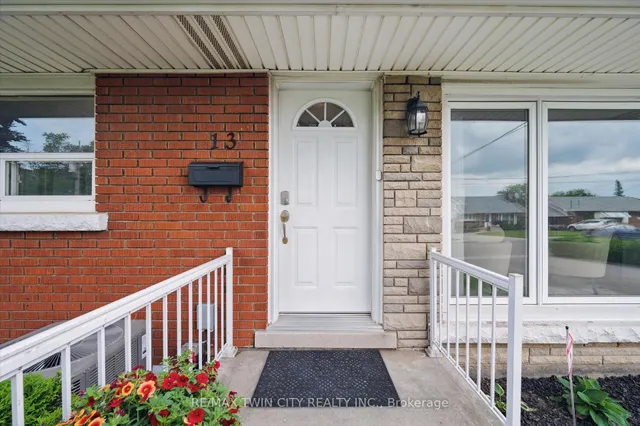 Additional image 9 of 13 Meadowvale Ave