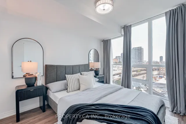 Additional image 12 of 16 Yonge St Unit 807