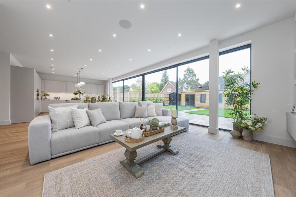 Additional image 14 of Bucknalls Drive, Bricket Wood, St. Albans