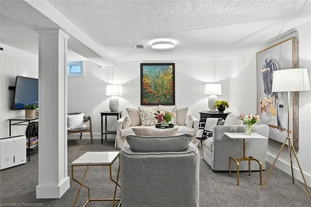 Additional image 33 of 445 Woodview Rd Unit 3