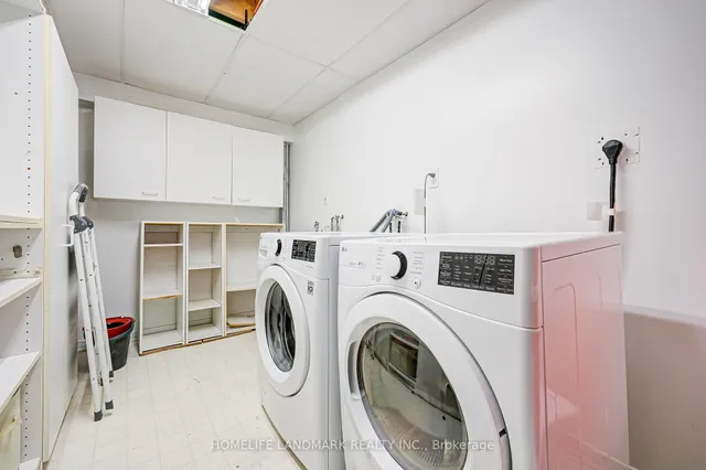 Additional image 44 of 2006 Glenada Cres Unit 27