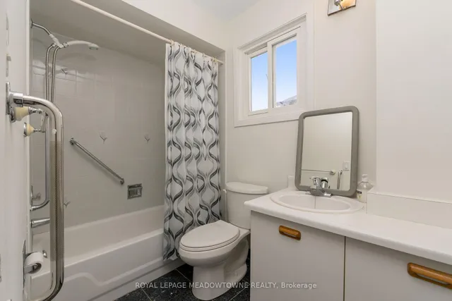 Additional image 17 of 34 Metzak Dr