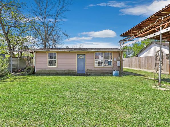 13022 Gladden Dr, Houston, TX 77049