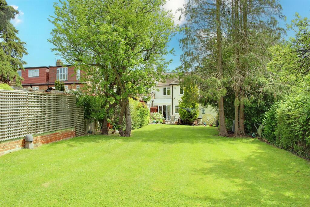 Additional image 10 of Oaklands Avenue, Brookmans Park