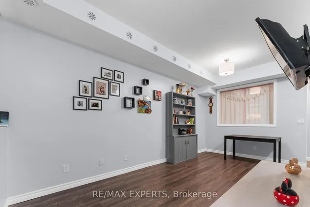 Additional image 10 of 871 Wilson Ave Unit 6