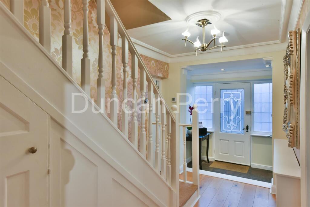 Additional image 27 of Moffats Lane, Brookmans Park, Herts