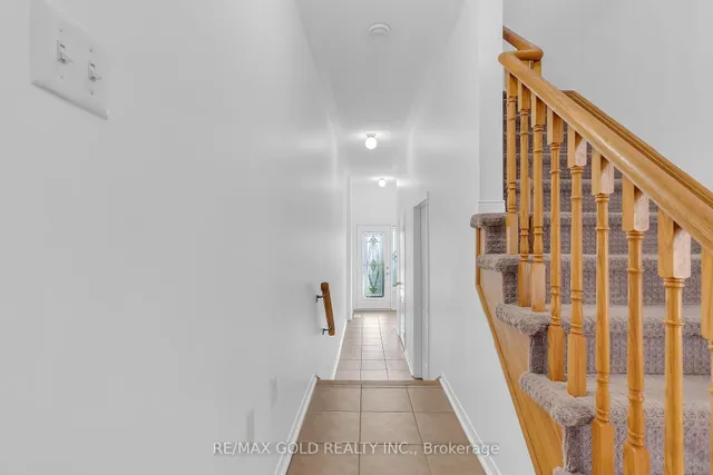 Additional image 10 of 144 Crystalview Cres