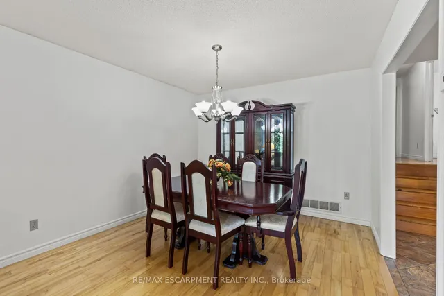 Additional image 9 of 27 Cartier Cres