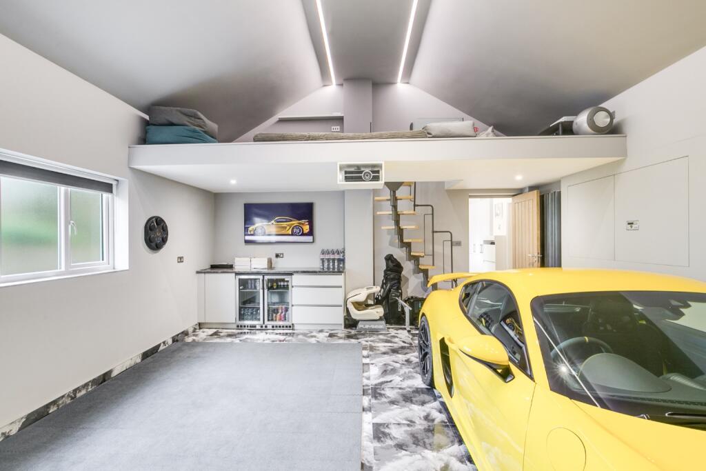 Additional image 28 of Stonemead, Welwyn Garden City, Hertfordshire, AL8 7LX