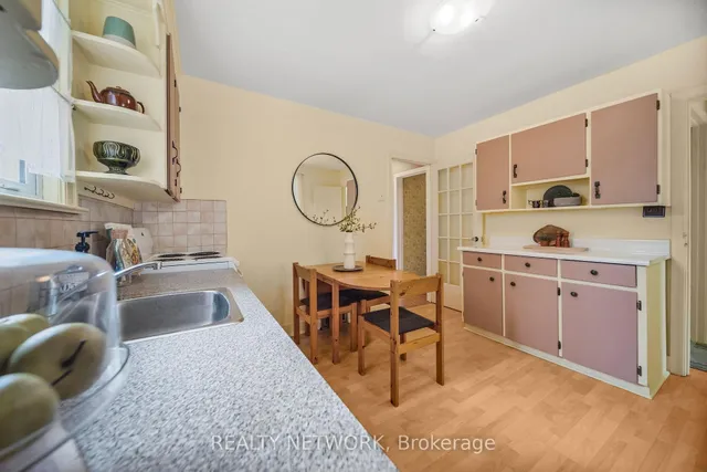 Additional image 15 of 549 Upper Wentworth St