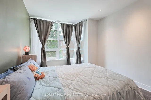 Additional image 13 of 35 Brian Peck Cres Unit TH 120