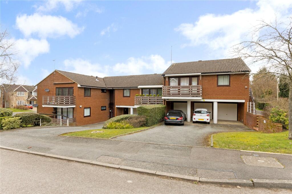 Kennesbourne Court, Tuffnells Way, Harpenden, Hertfordshire, AL5