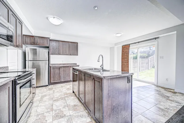 Additional image 17 of 6 Castlebay St