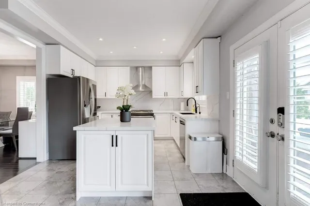 Additional image 16 of 23 Matthew St