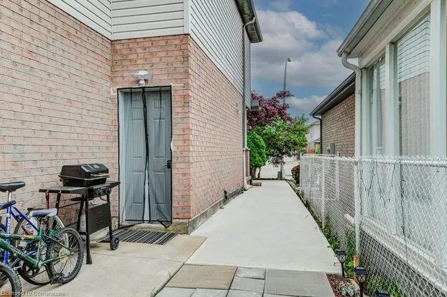 Additional image 44 of 59 Highgate Rd