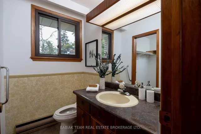 Additional image 31 of 90 Humberview Rd