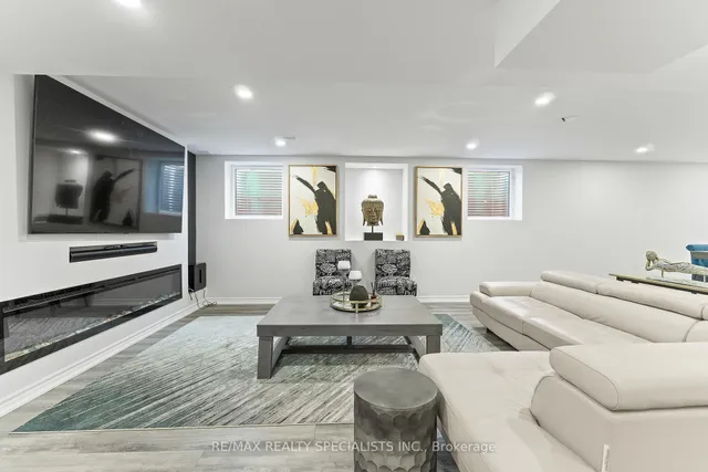 Additional image 40 of 21 Lauderhill Rd