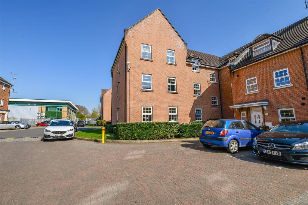 Additional image 13 of 2 Avian Avenue, Frogmore, St. Albans