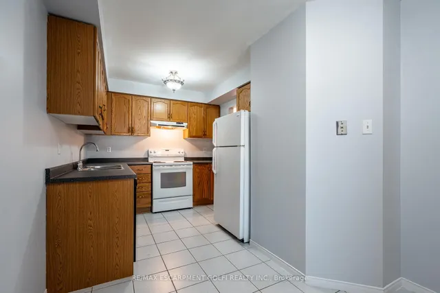 Additional image 11 of 1380 Treeland St