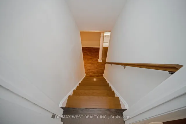 房产图片 43 - 198 Jessie Caverhill Pass