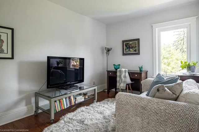 Additional image 26 of 39 Maplewood Ave