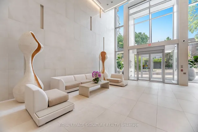 Additional image 3 of 170 Avenue Rd Unit 810