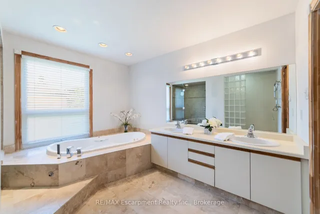 Additional image 26 of 1645 Bough Beeches Blvd