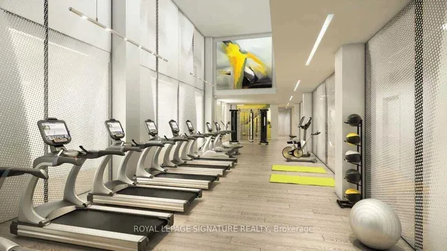 Additional image 17 of 158 Front St Unit 820