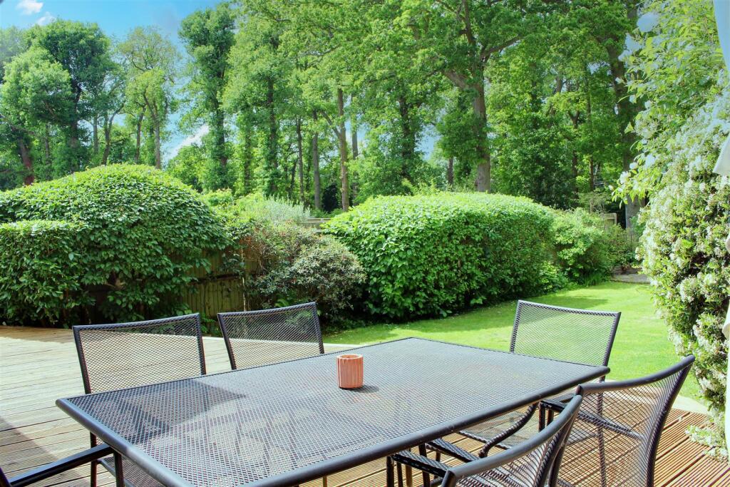 Additional image 16 of Peplins Way, Brookmans Park