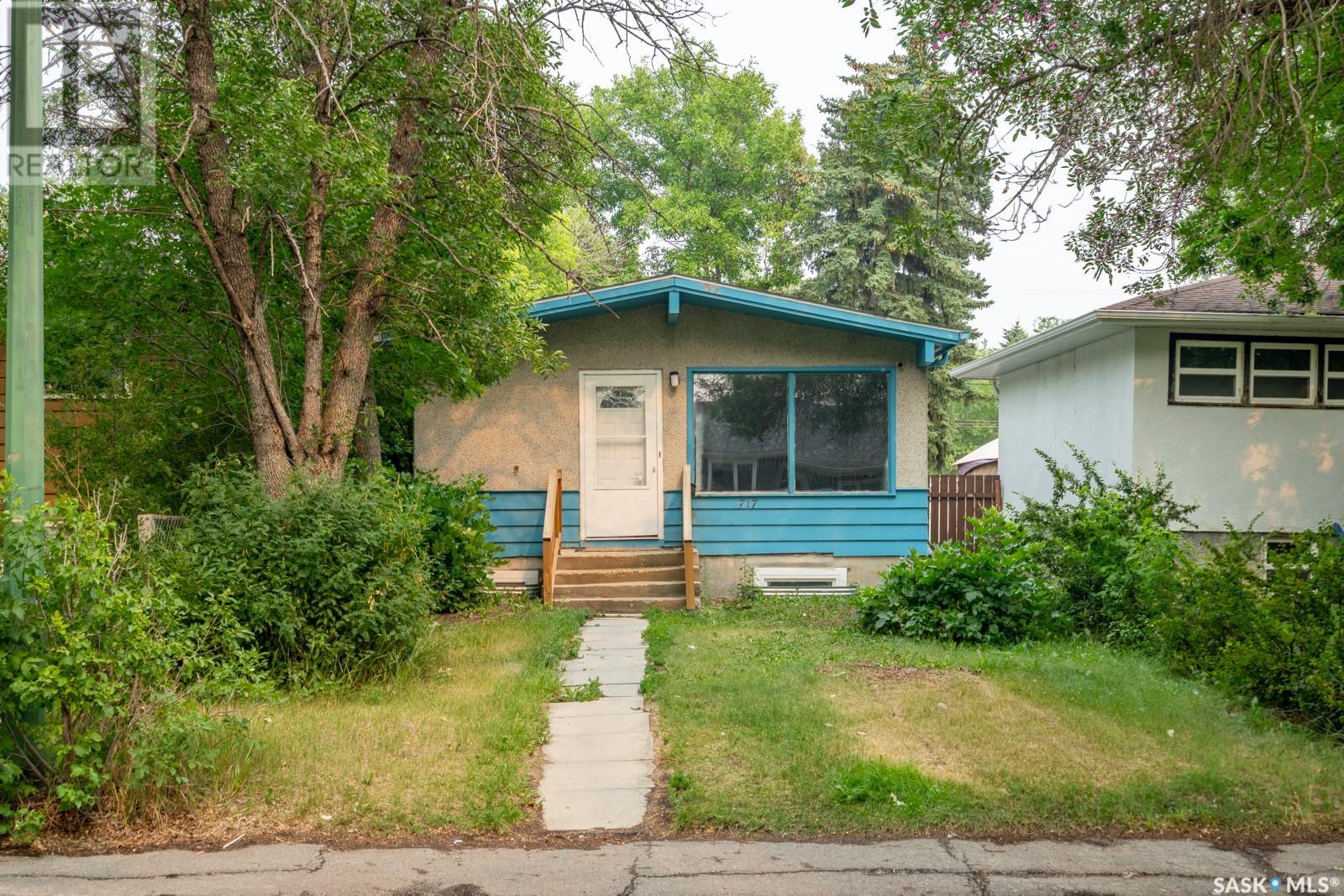 Primary image of 717 Montague STREET|Regina, Saskatchewan S4T3H1