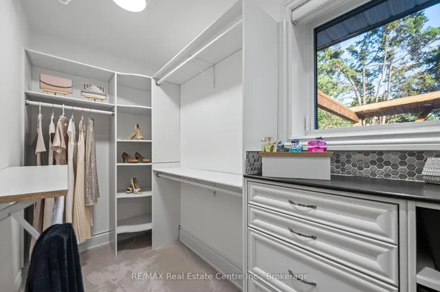 Additional image 23 of 47 Valentine Dr