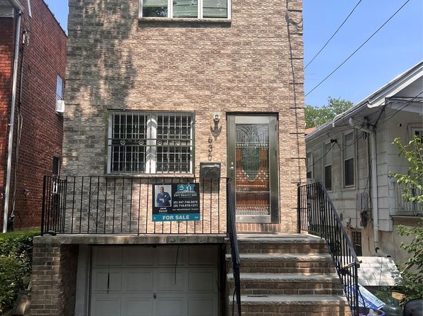 636 Throggs Neck Expressway, Bronx, NY 10465