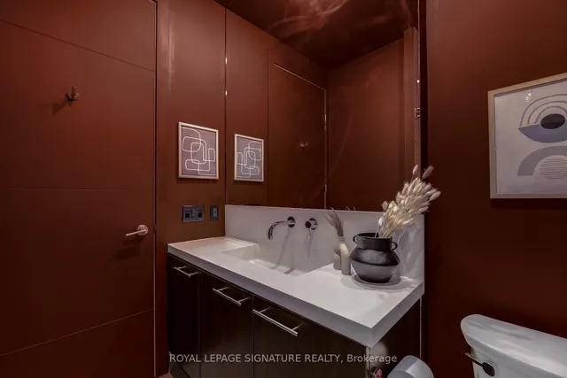 Additional image 28 of 66 Portland St Unit 708