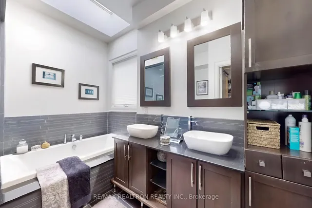 Additional image 19 of 44 Tefley Rd