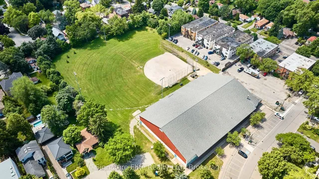 Additional image 47 of 2 Elton Cres