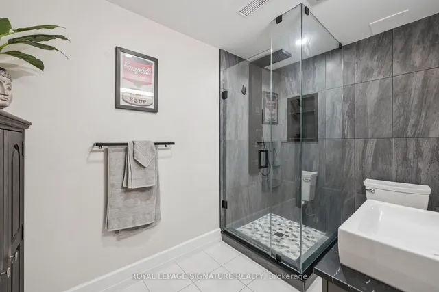 Additional image 44 of 46 Jay St