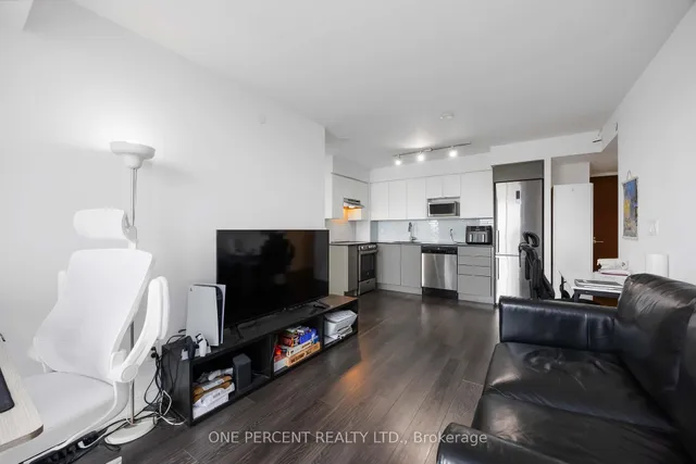 Additional image 16 of 120 Varna Dr Unit 811